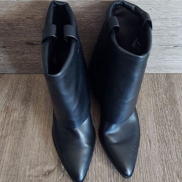 STEVE MADDEN Liddy Block Heel Bootie In Black Size 11 - Picture 3 of 10